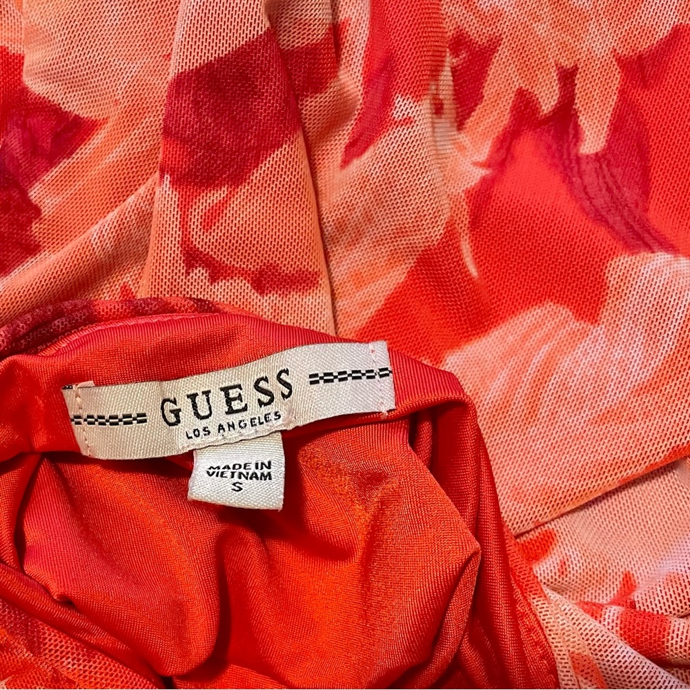 Guess - Picture 3 of 4